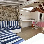 Irena Villa