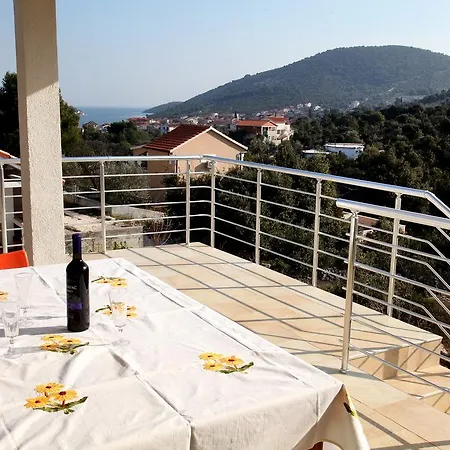 Irena * Vinišće